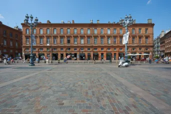 Photo TOULOUSE by VIET - Place Du Capitole