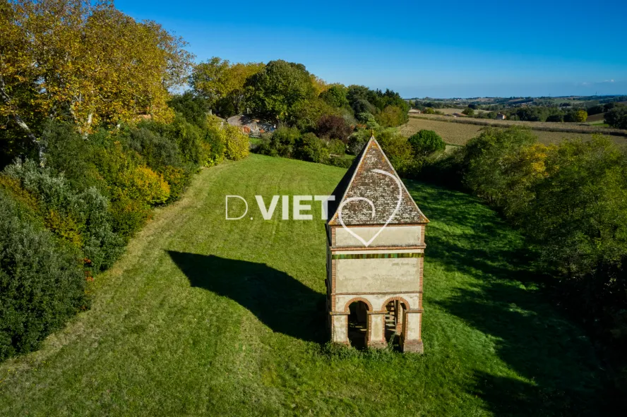 Photo TOULOUSE by VIET - le pigeonnier de Brèges