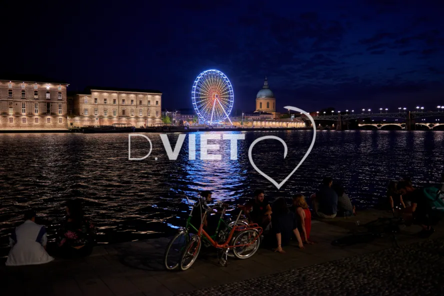 Photo TOULOUSE by VIET - Hotel Dieu et grande roue