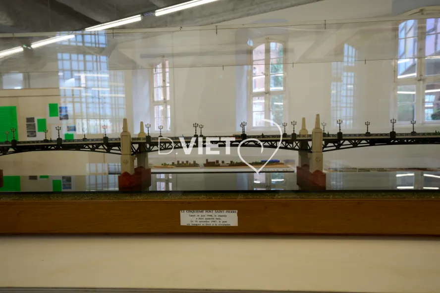 Photo TOULOUSE by VIET - Maquettes d'architecture et projets urbains (1960-2022)