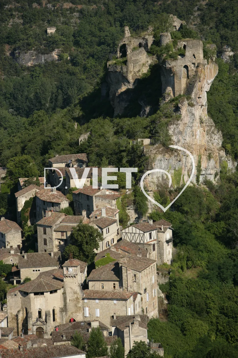 Photo TOULOUSE by VIET - 81 PENNE LE CHATEAU RIVIERE L'AVEYRON N44°04409 E001°43199 ©VIET 361.com