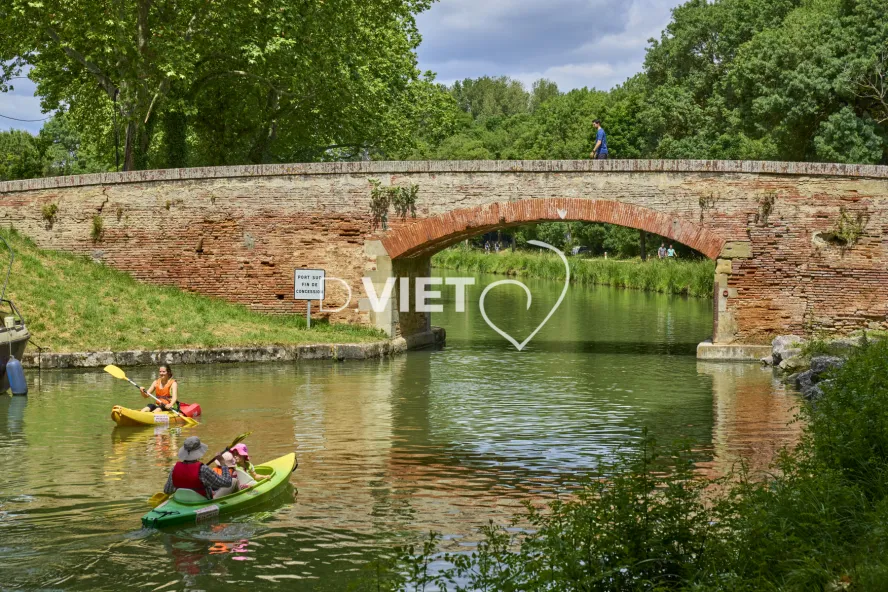 Photo TOULOUSE by VIET - CANOE ET PONT BRIQUES