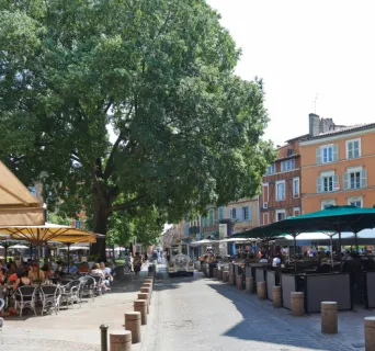Photo TOULOUSE by VIET - Petit train touristique Place ST Georges