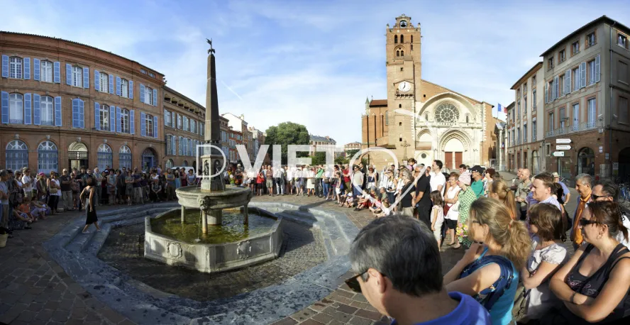 Photo TOULOUSE by VIET - Place saint Etienne