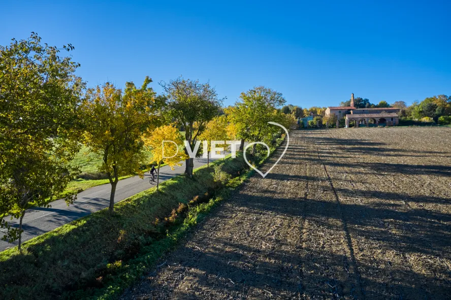 Photo TOULOUSE by VIET - Aureville le village