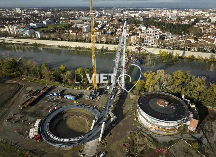 Photo TOULOUSE by VIET - passerelle RAPAS
