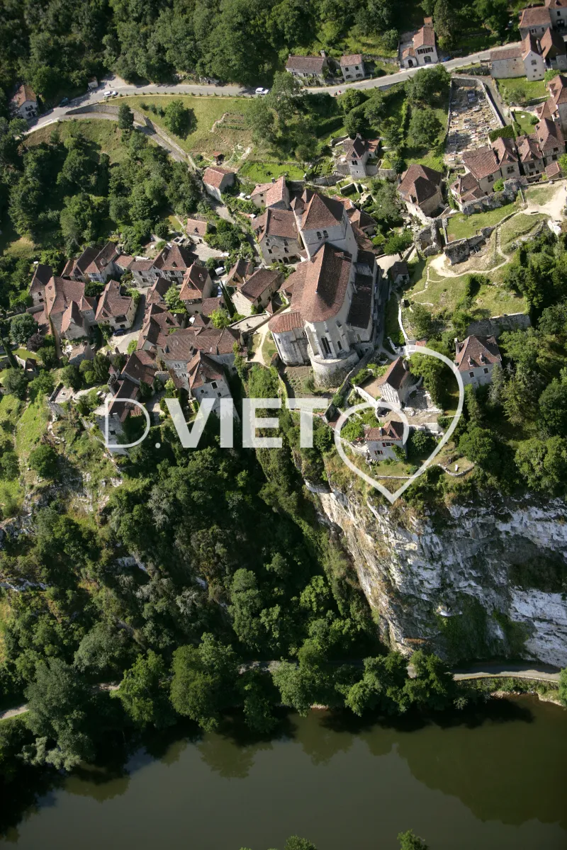 Photo TOULOUSE by VIET - 46 ST CIRQ LAPOPIE N44°27521 E001°40070 ©VIET 361.com