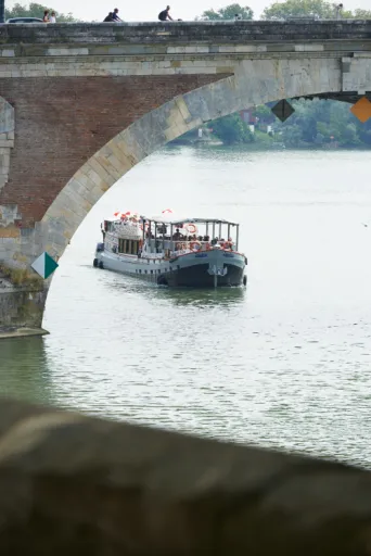 Photo TOULOUSE by VIET - Sur la garonne