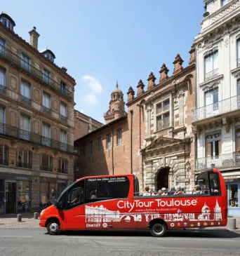 Photo TOULOUSE by VIET - City tour Place d'Assezat