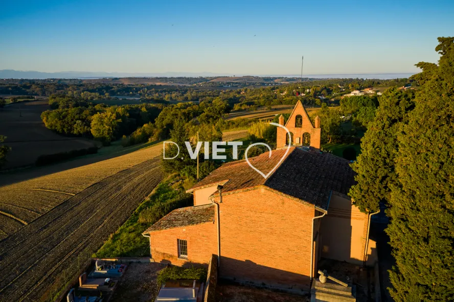 Photo TOULOUSE by VIET - MERVILLA