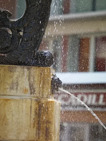 Photo TOULOUSE by VIET - La fontaine de la Trinit&eacute;