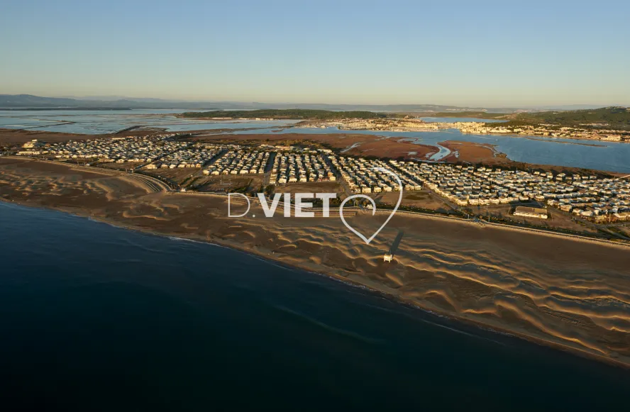 Photo TOULOUSE by VIET - Plages et chalets de gruissan