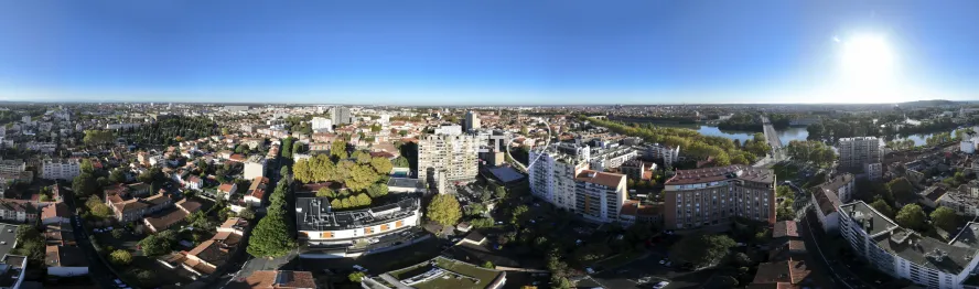 Photo TOULOUSE by VIET - CASERNE JACQUES VION