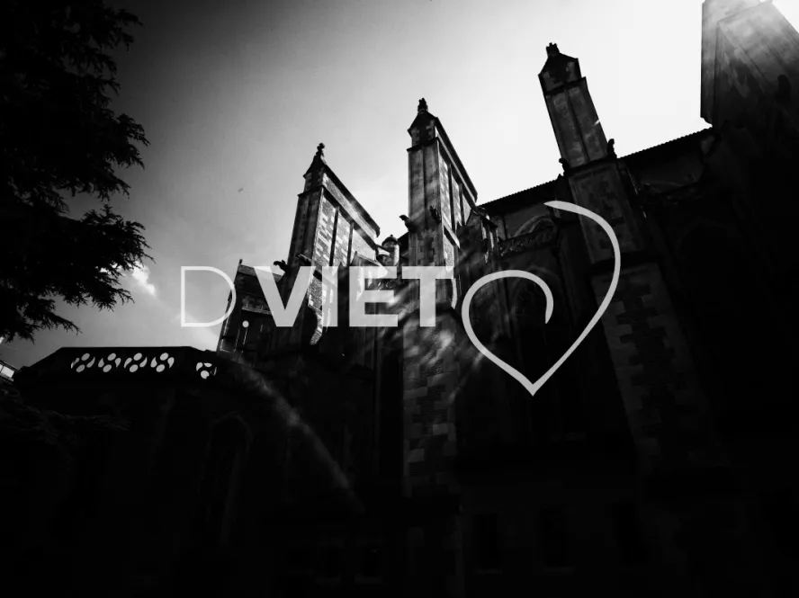 Photo TOULOUSE by VIET - Place Saint-Etienne