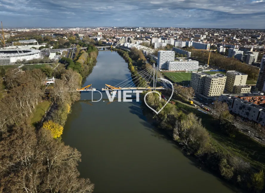 Photo TOULOUSE by VIET - Passerelle d'empalot et Garonne
