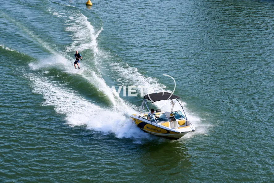 Photo TOULOUSE by VIET - SKI NAUTIQUE